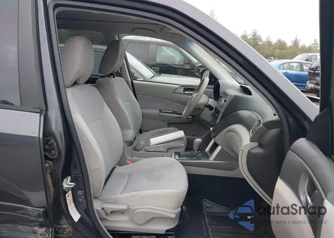 2012 Subaru Forester 2.5X Premium z USA, uszkodzony, nr VIN JF2SHADCXCH439614